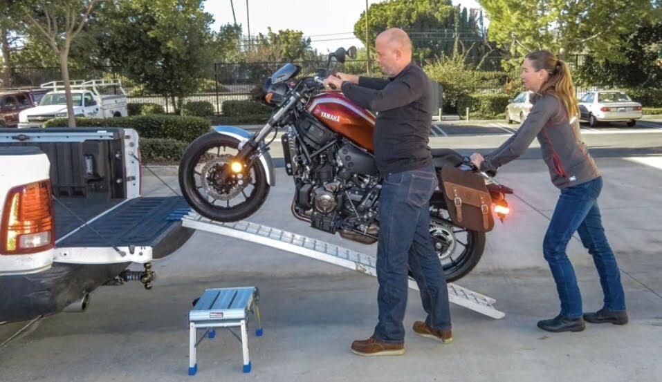 LOADING AND UNLOADING YOUR MOTORCYCLE.